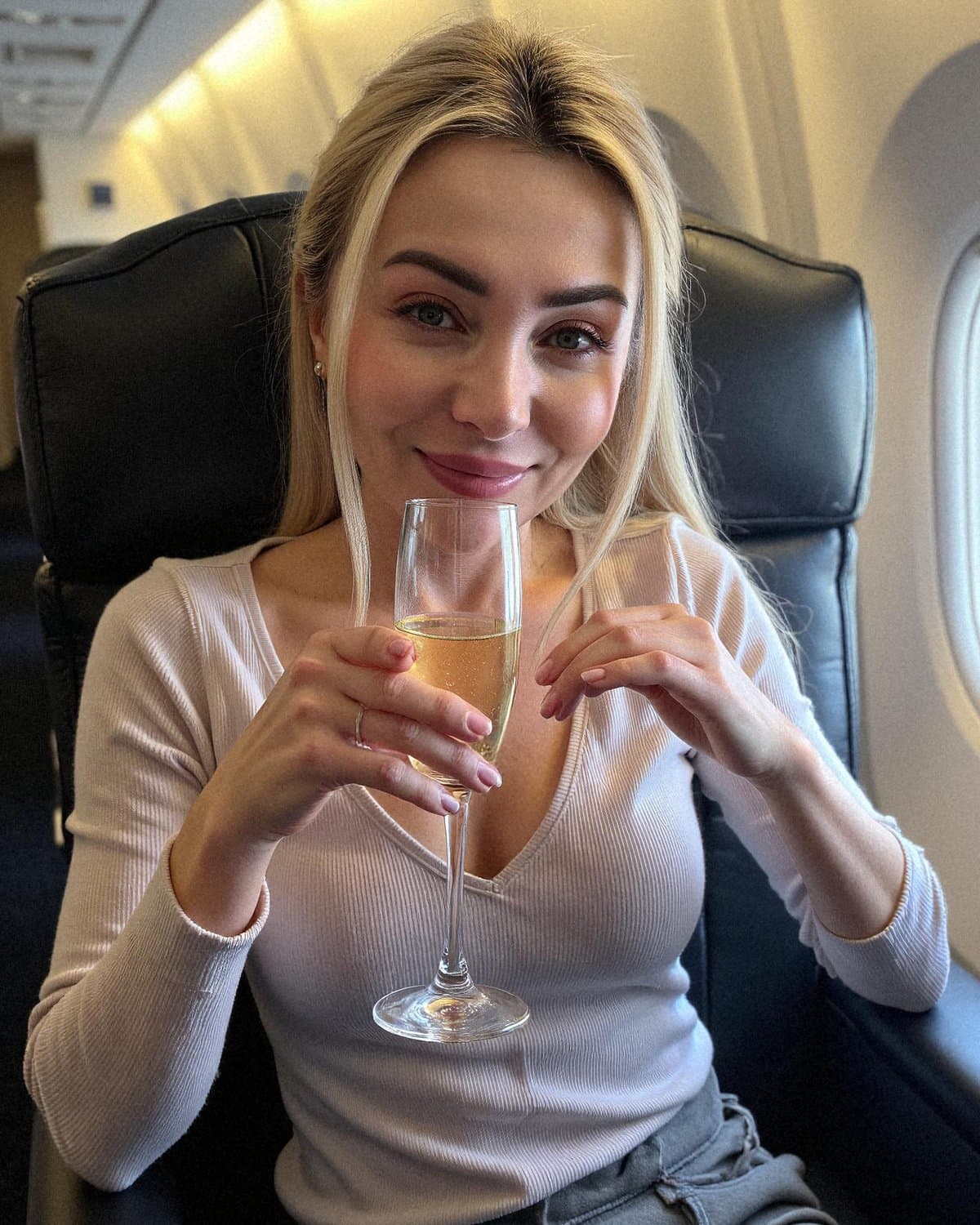 Headshot Generator: Create Professional Headshots Online