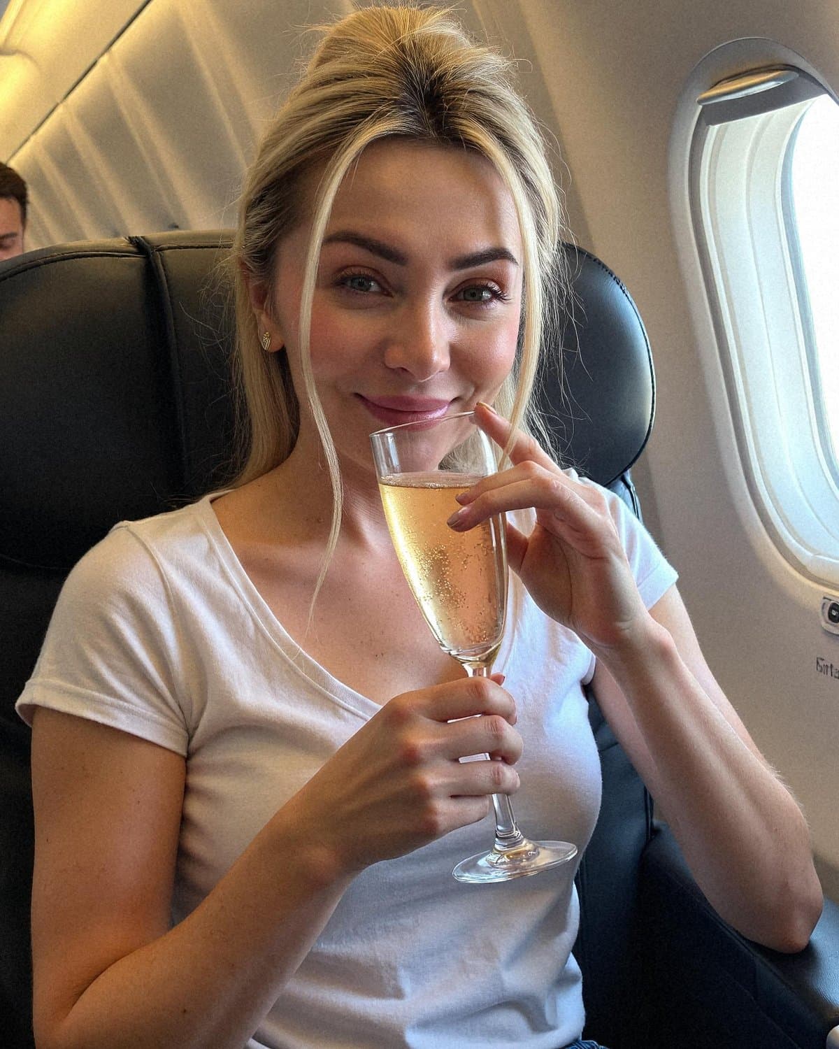 How to Take Professional Headshots: Complete DIY Guide 2025