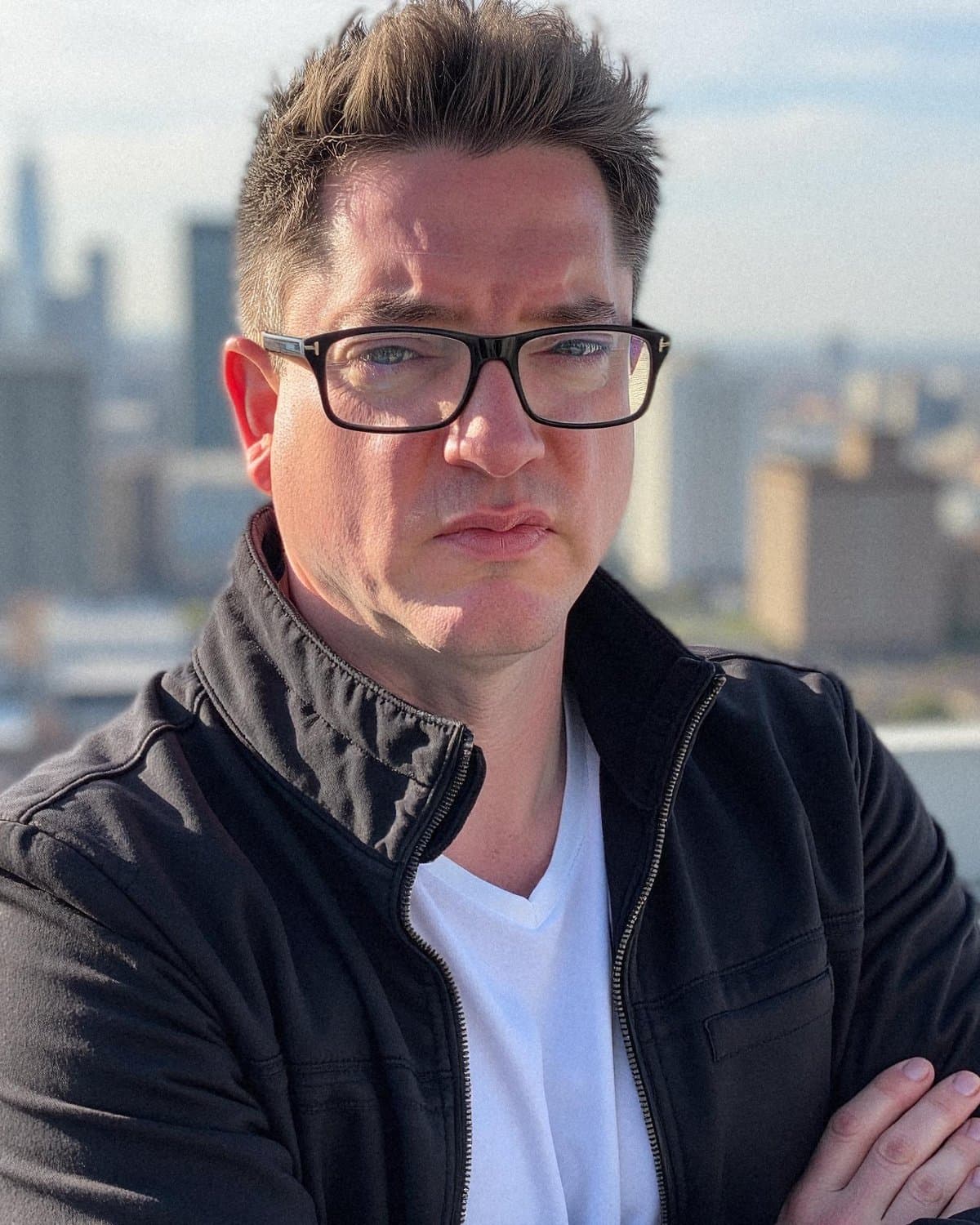 Headshot Background Ideas: Best Backgrounds for Professio...