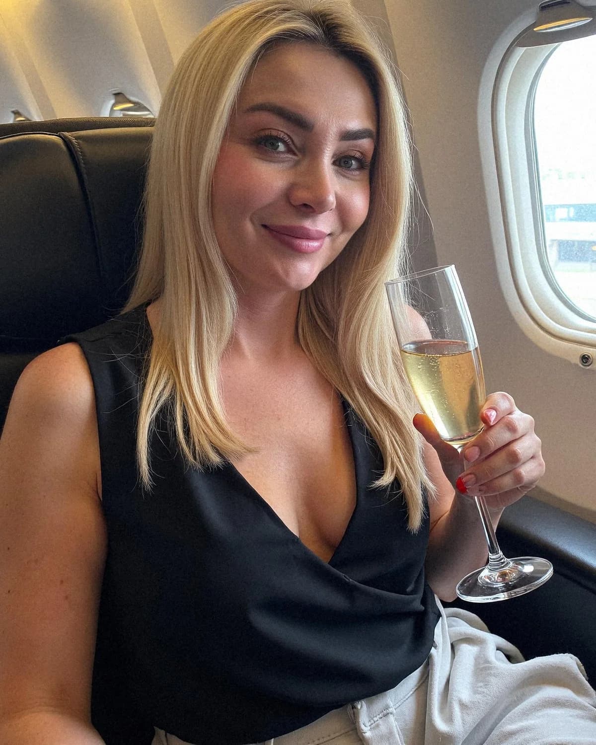 Headshots for Healthcare Workers: Get Professional Photos in 2025